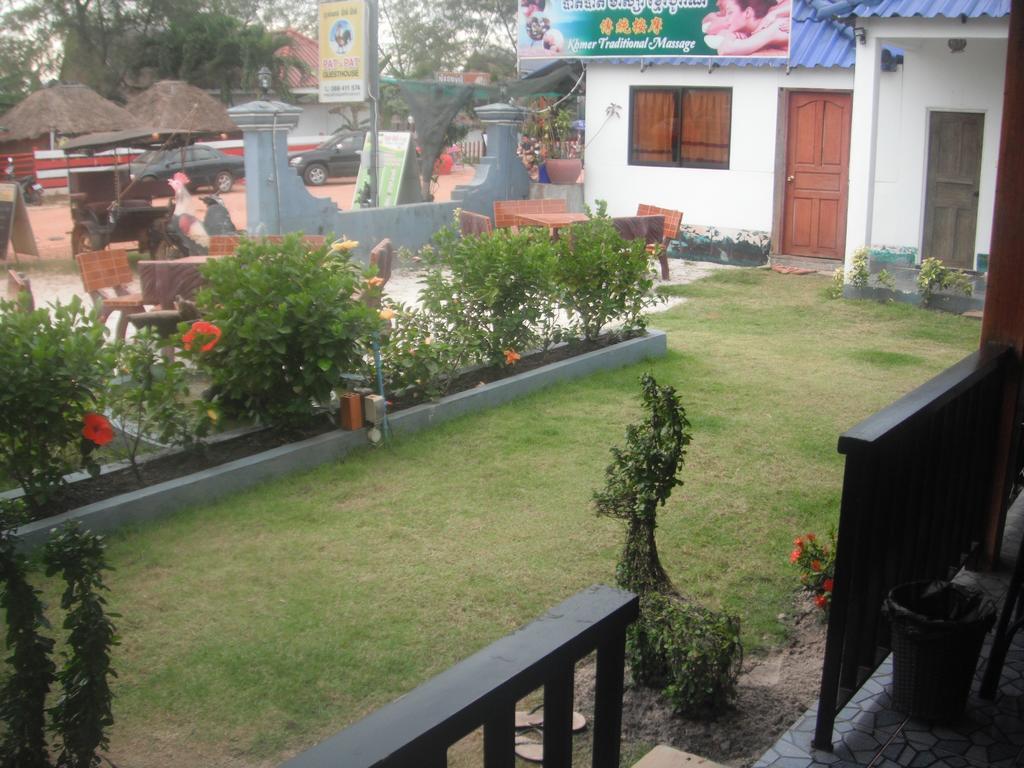 Pat Pat Guesthouse Sihanoukville Exterior foto